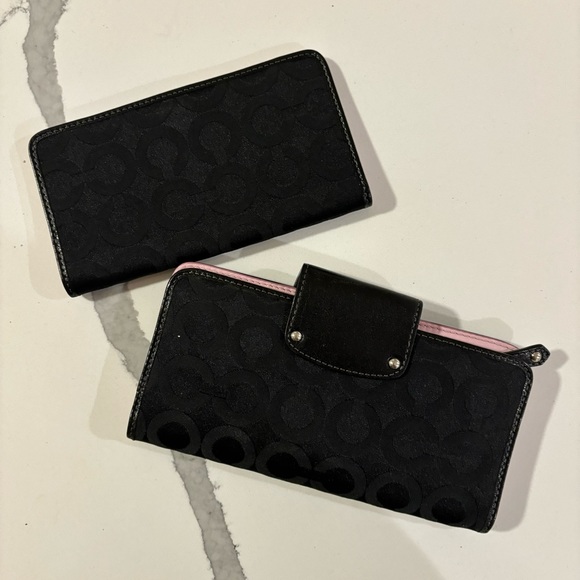 Coach Pink Wallet - Picture 4 of 5